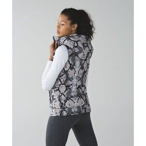 Lululemon size small Ziggy Snake Reversible vest black